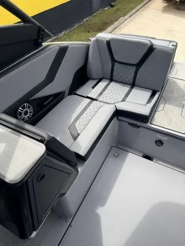 Slide: The Image of Yamaha 255XD 2026 - 14