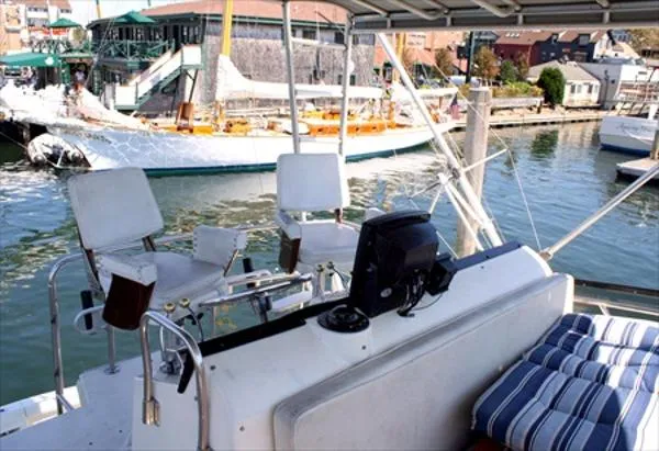 Slide: The Image of Hatteras 48 Convertible 1988 - 5