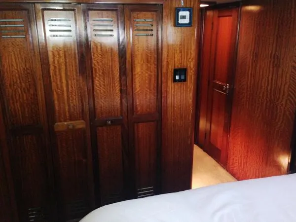 Slide: The Image of Hatteras 53 Motor Yacht 1974 - 9