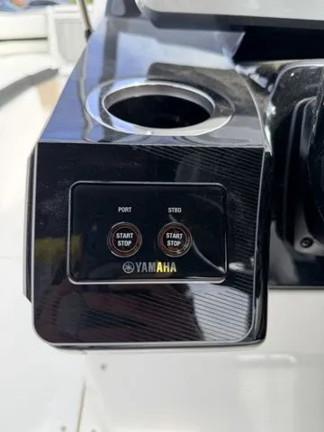 Slide: The Image of Yamaha 252SD 2026 - 24