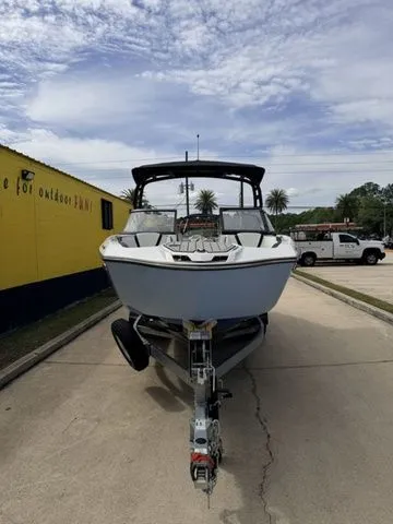 Slide: The Image of Yamaha 252SD 2026 - 7