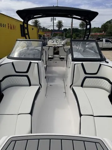 Slide: The Image of Yamaha 252SD 2026 - 8