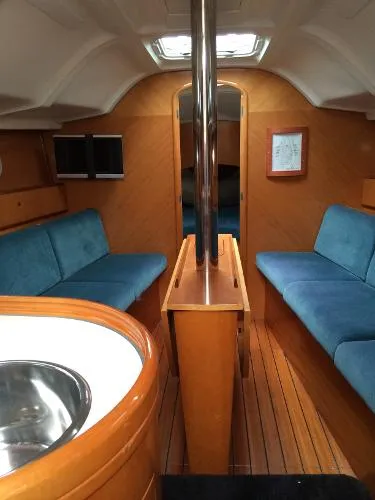 Slide: The Image of Beneteau 36s7 1997 - 10