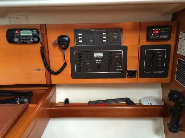 Slide: The Image of Beneteau 36s7 1997 - 6