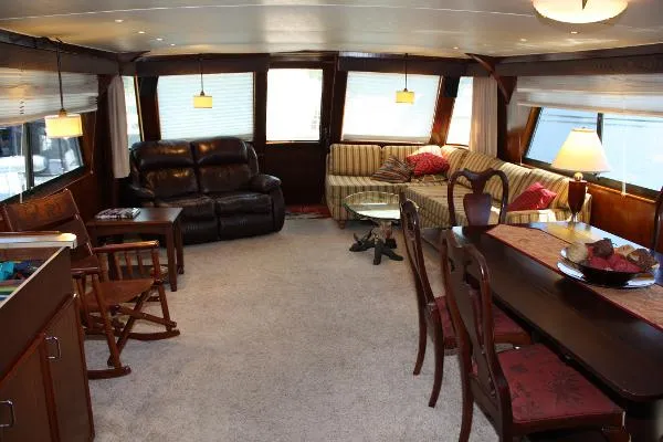 Slide: The Image of Hatteras Motor Yacht 1980 - 5