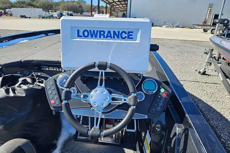 Slide: The Image of 2021 Ranger Z520C Cup-Equipped boat dashboard with Lowrance HDS system. - 8