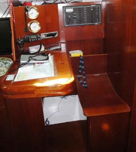 Slide: The Image of Beneteau 393 2004 - 8
