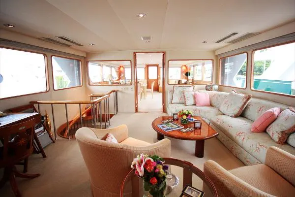 Slide: The Image of DENISON Raised Bridge Motor Yacht-1986/2010 1986 - 2