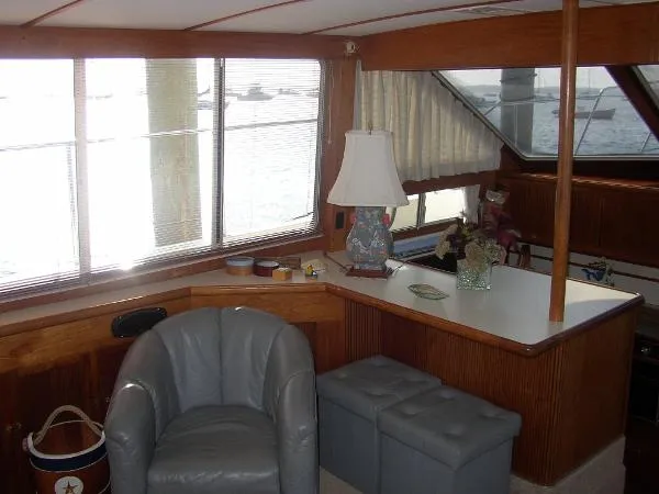 Slide: The Image of Tollycraft Motor Yacht 1990 - 11