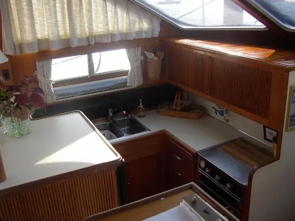 Slide: The Image of Tollycraft Motor Yacht 1990 - 7