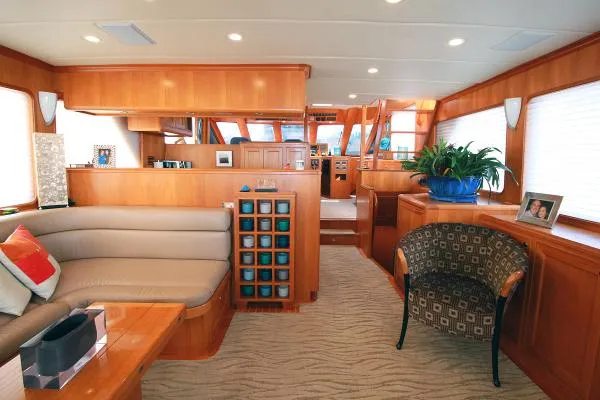 Slide: The Image of Offshore 72 Pilothouse 2006 - 11