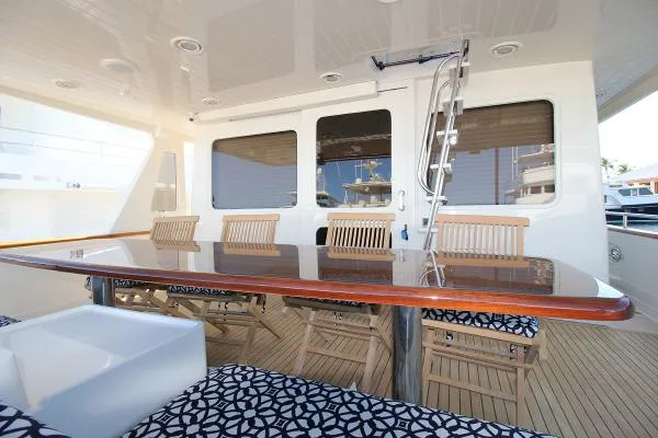 Slide: The Image of Offshore 72 Pilothouse 2006 - 5