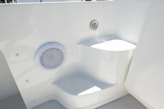 Slide: The Image of Parker Marine 287 Explorer 2026 - 13