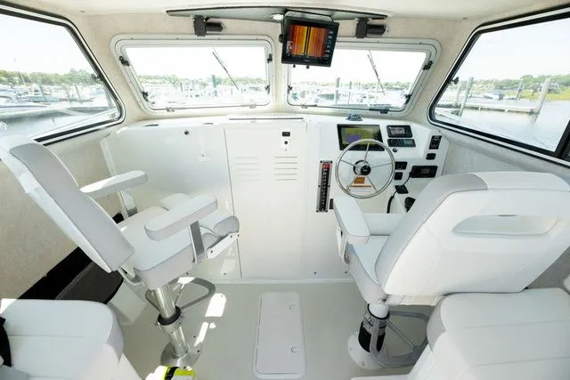 Slide: The Image of Parker Marine 287 Explorer 2026 - 26