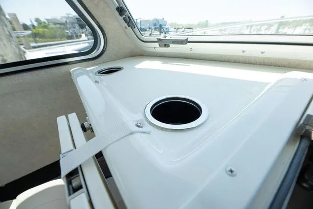 Slide: The Image of Parker Marine 287 Explorer 2026 - 31