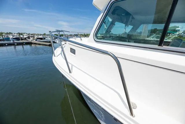 Slide: The Image of Parker Marine 287 Explorer 2026 - 4