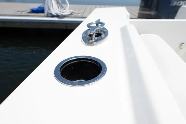 Slide: The Image of Parker Marine 287 Explorer 2026 - 8