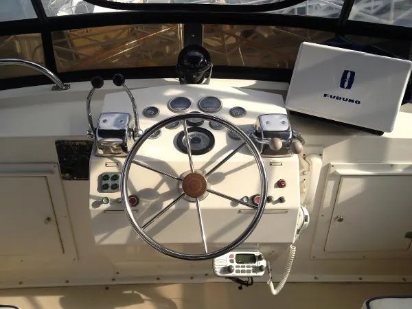 Slide: The Image of Californian 43 Cockpit MY 1985 - 9