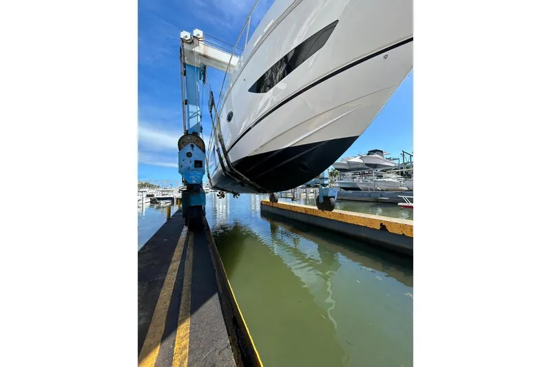 Slide: The Image of haul out 1 - 6