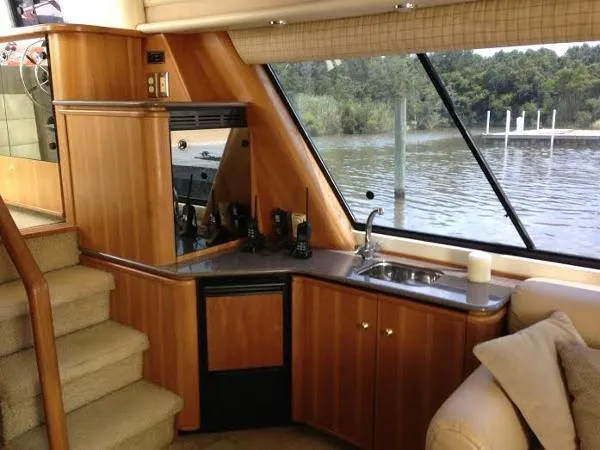 Slide: The Image of Bayliner 4788 Pilot House Motoryacht 2000 - 6
