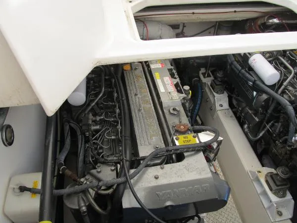 Slide: The Image of Boston Whaler 350 Defiance 2002 - 6