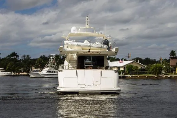 Slide: The Image of Azimut 80 Carat 2006 - 6