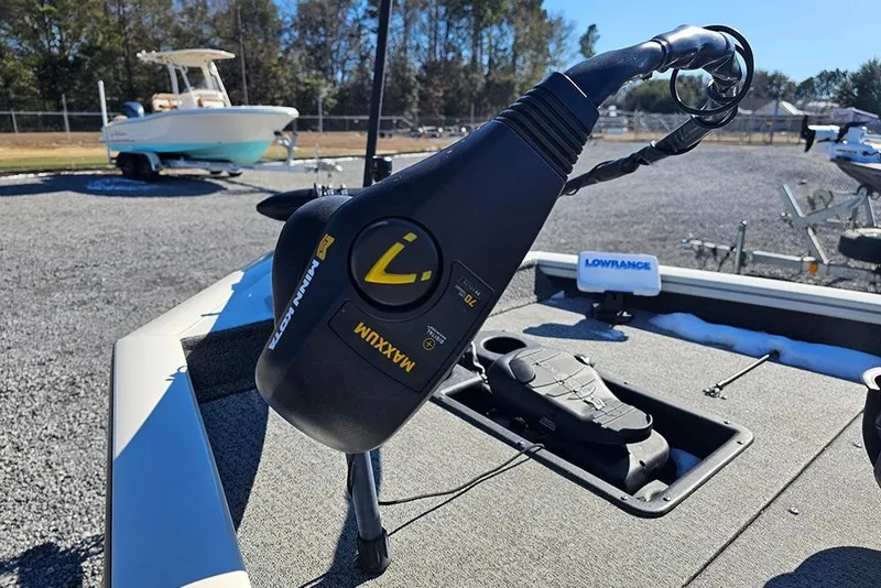 Slide: The Image of 2021 Tracker Pro Team 175 TXW with Minn Kota trolling motor. - 12