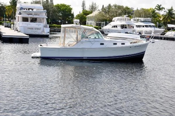 Slide: The Image of Mainship Pilot 2000 - 1