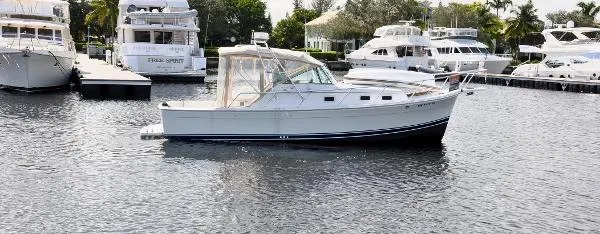 Slide: The Image of Mainship Pilot 2000 - 2
