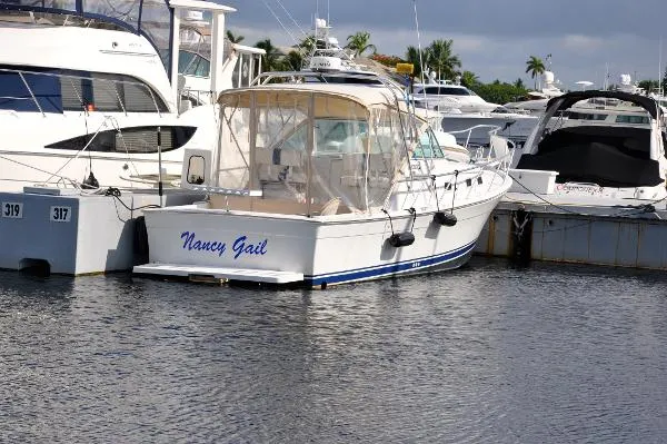 Slide: The Image of Mainship Pilot 2000 - 7