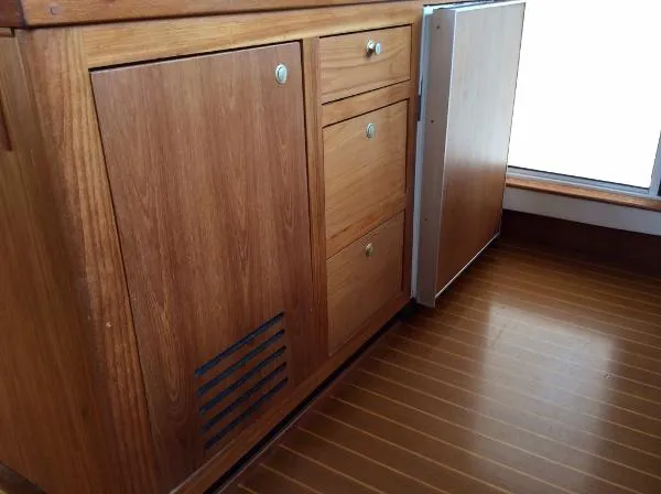 Slide: The Image of Mainship 430 Trawler Aft Cabin 1999 - 11