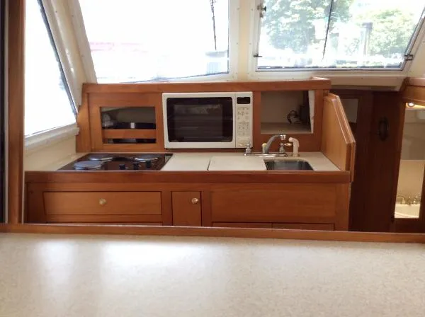 Slide: The Image of Mainship 430 Trawler Aft Cabin 1999 - 8