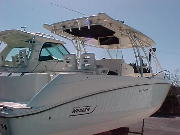 Slide: The Image of Boston Whaler 320 Outrage Cuddy Cabin 2007 - 2