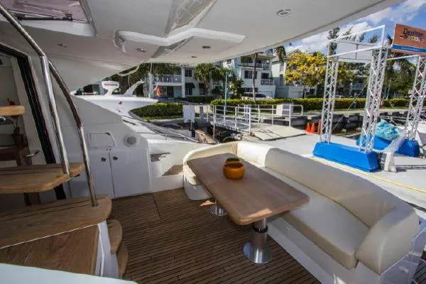 Slide: The Image of Beneteau 49 Gran Turismo Flybridge 2013 - 9