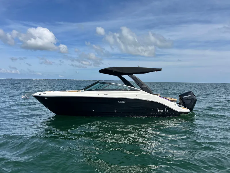Slide: The Image of Sea Ray SLX 260 Outboard 2026 - 0