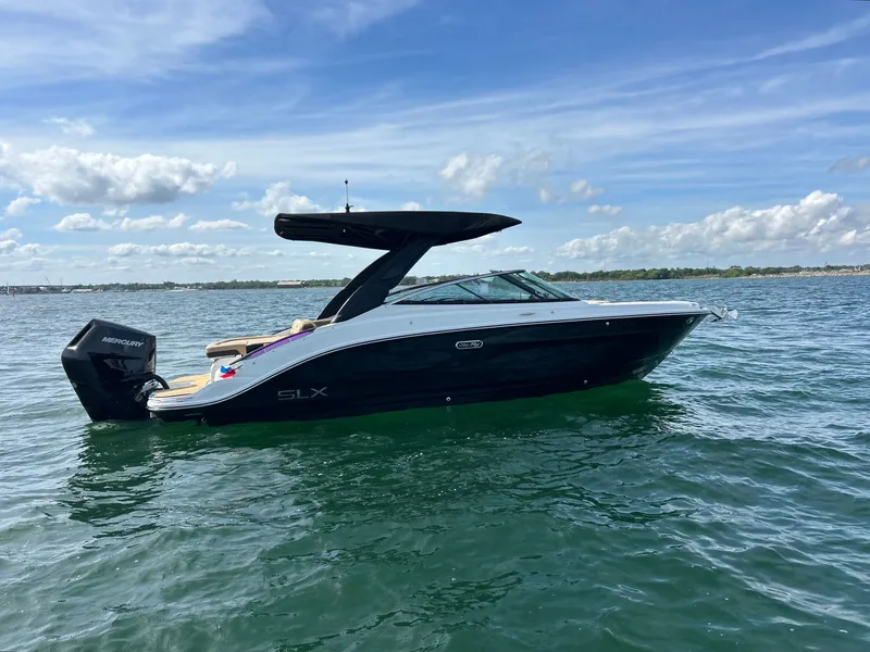 Slide: The Image of Sea Ray SLX 260 Outboard 2026 - 11