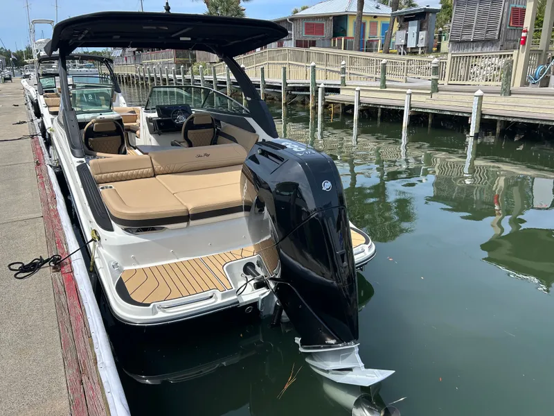 Slide: The Image of Sea Ray SLX 260 Outboard 2026 - 13