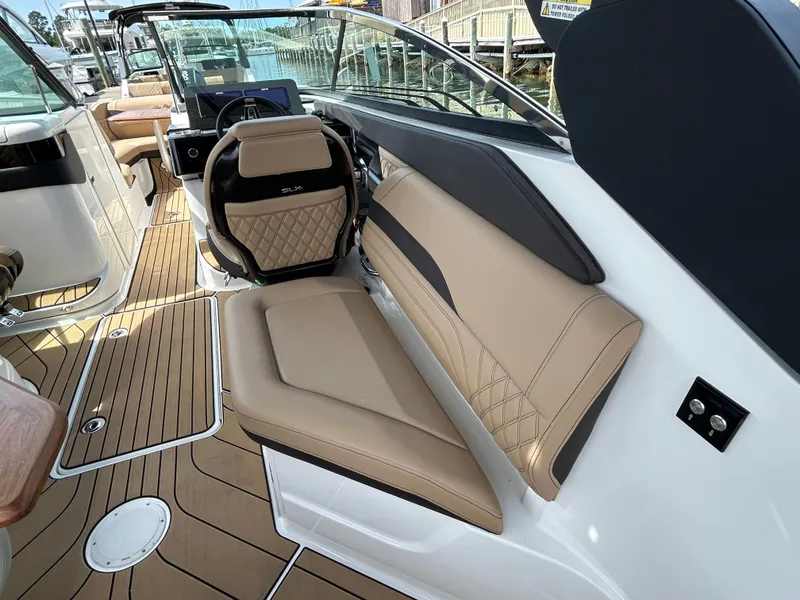 Slide: The Image of Sea Ray SLX 260 Outboard 2026 - 17