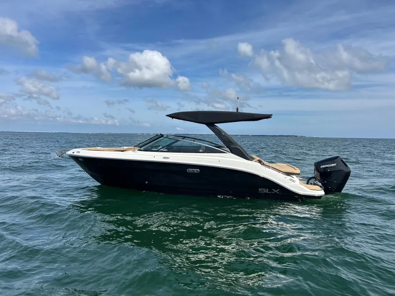 Slide: The Image of Sea Ray SLX 260 Outboard 2026 - 4
