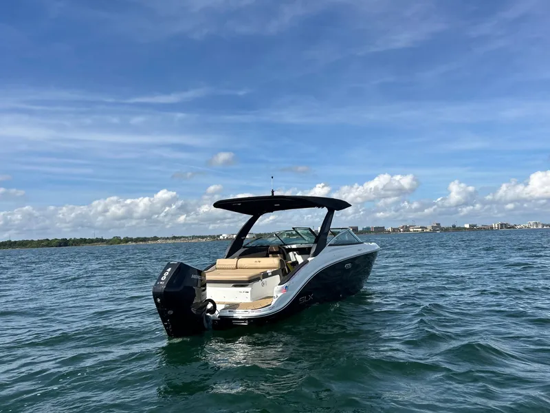 Slide: The Image of Sea Ray SLX 260 Outboard 2026 - 8