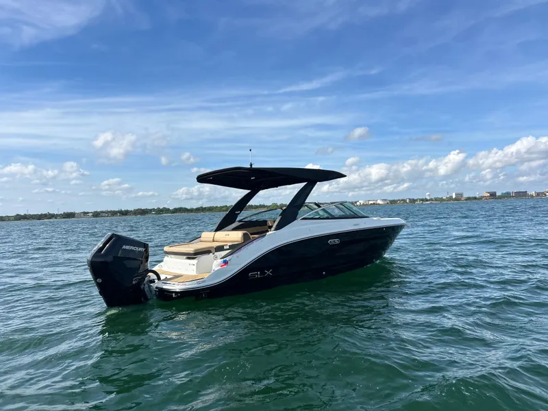 Slide: The Image of Sea Ray SLX 260 Outboard 2026 - 9