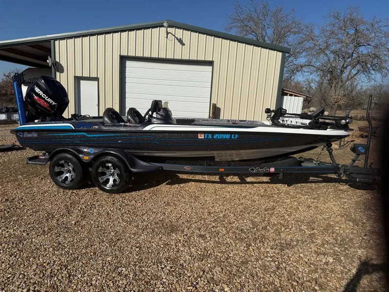 The Image of Bass Cat Cougar FTD 2013 - 0