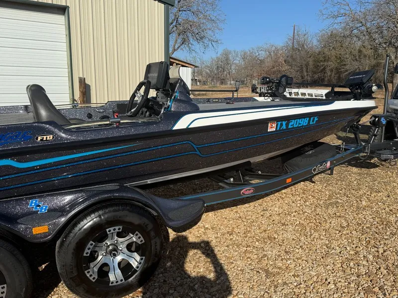 Slide: The Image of Bass Cat Cougar FTD 2013 - 1