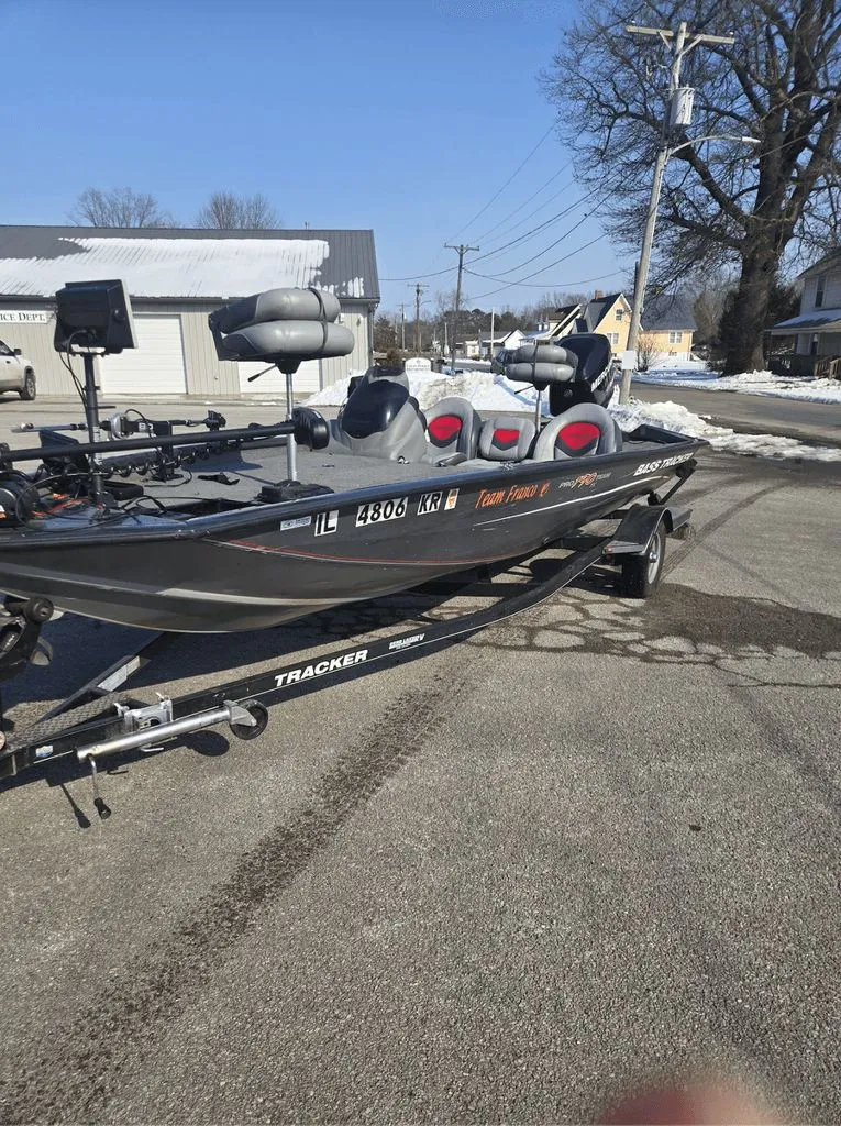 The Image of Bass Tracker Pro Team 2014 - 0