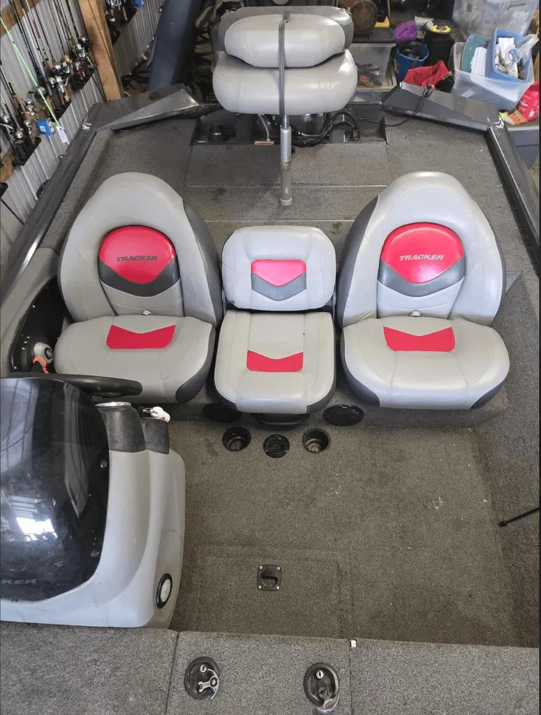 Slide: The Image of Bass Tracker Pro Team 2014 - 16