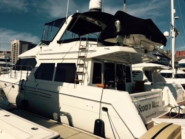 Slide: The Image of Navigator 4800 Pilothouse 2004 - 1