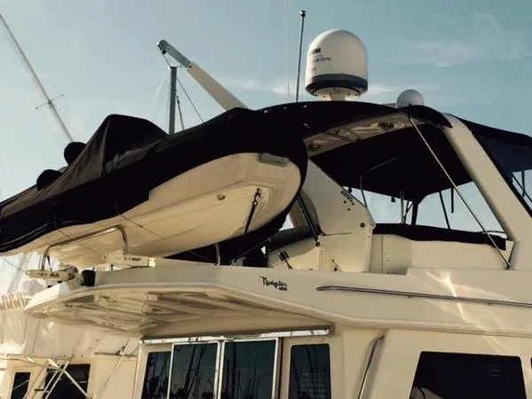 Slide: The Image of Navigator 4800 Pilothouse 2004 - 3
