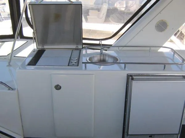 Slide: The Image of Navigator 4800 Pilothouse 2004 - 7