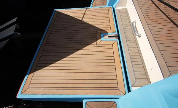 Slide: The Image of Mochi Craft 44 Dolphin 2007 - 11
