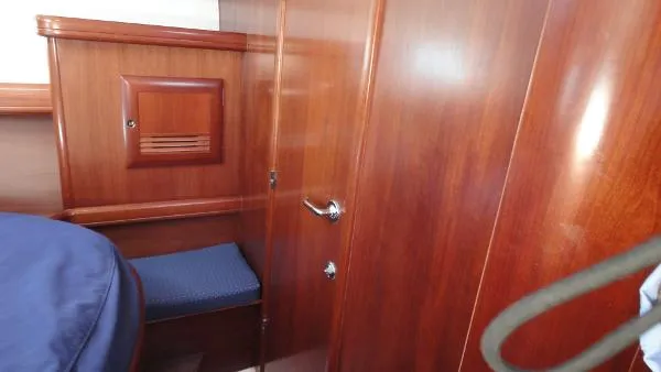 Slide: The Image of Beneteau 423 2005 - 8